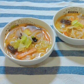 野菜たっぷり味噌キムチスープ